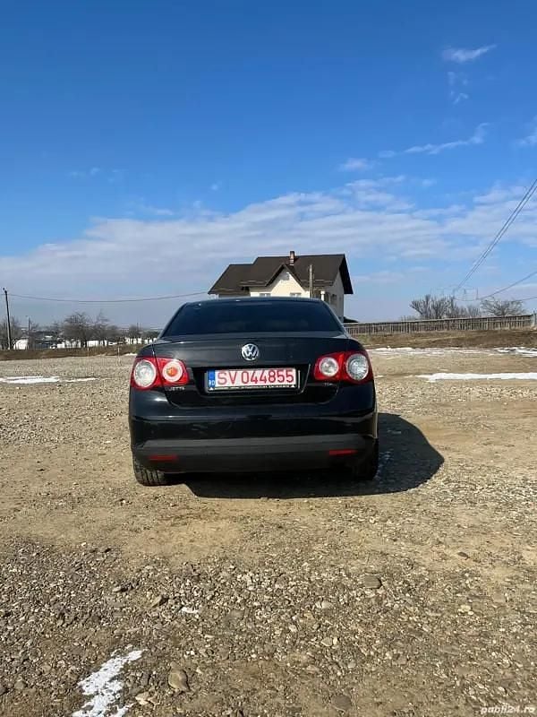 Second-hand VW Jetta 105 CP (77 kW) 2008 Berlinǎ