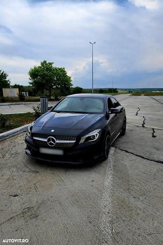 Second-hand Mercedes CLA220 AMG line 170 CP (125 kW) 2013 Culoarenegru Berlinǎ