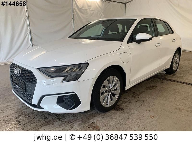 Utilizat 2021 Audi A3 Sportback e-tron Basis Hatchback | 22.212 EUR - Imagine 1/1