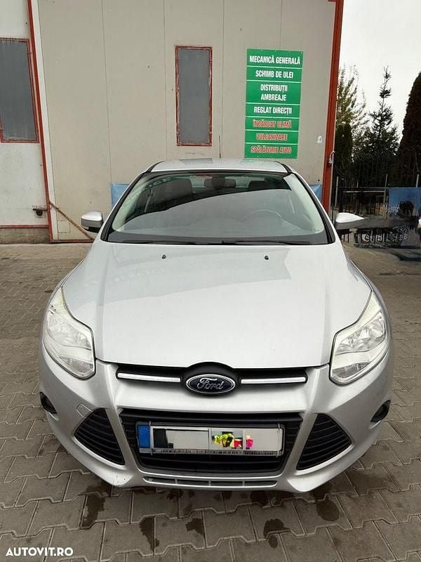 Culoaregri Utilizat 2011 Ford Focus Ambiente Berlinǎ | 4.500 EUR (Preț OK) - Imagine 1/4
