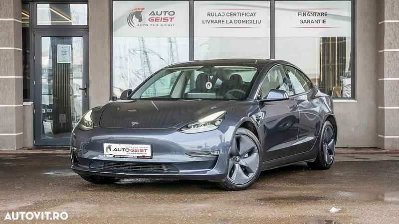 Second-hand Tesla Model 3 324 kW (441 CP) 2021 Culoaregri Berlinǎ