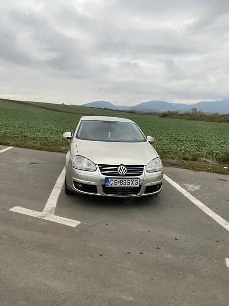 Utilizat 2009 VW Jetta Berlinǎ | 2.500 EUR (Preț bun) - Imagine 1/4