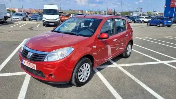 Utilizat 2009 Dacia Sandero Hatchback | 2.100 EUR (Preț bun) - Imagine 1/4
