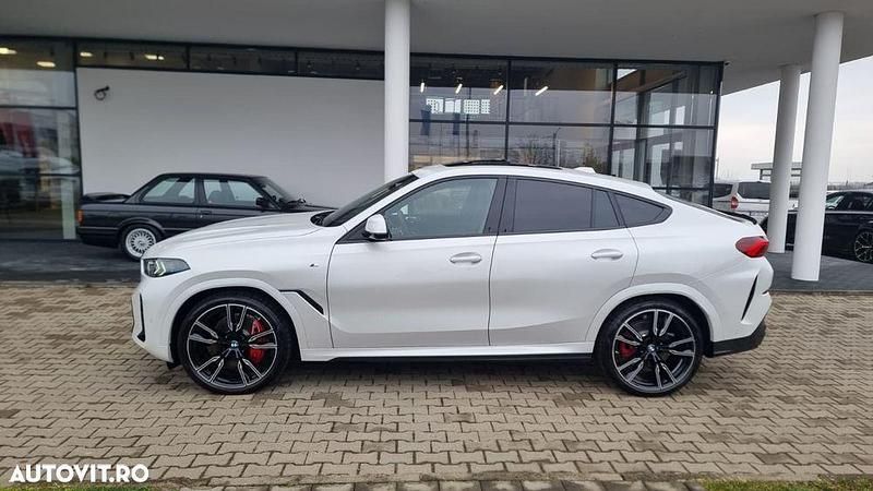 Nouă BMW X6 Comfort Edition 381 CP (280 kW) 2025 Culoarealb SUV