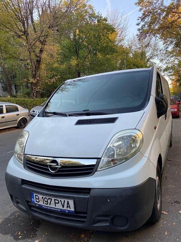 Alb Utilizat 2008 Opel Vivaro Van | 6.900 EUR (Preț OK) - Imagine 1/4
