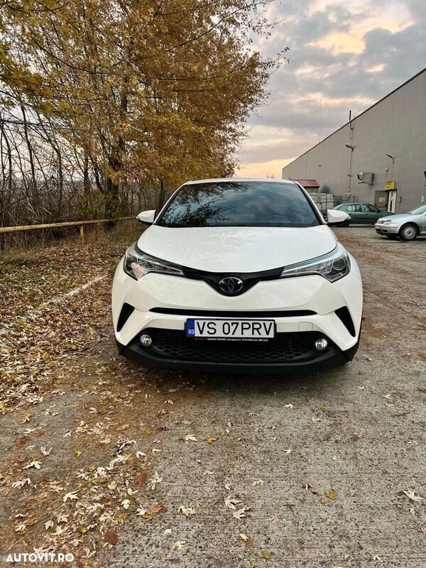 Alb Utilizat 2019 Toyota C-HR SUV | 15.900 EUR (Super Preț) - Imagine 1/4