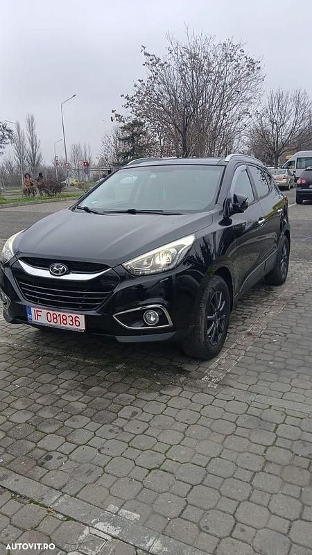 Second-hand Hyundai ix35 Comfort 163 CP (119 kW) 2015 Culoarenegru SUV