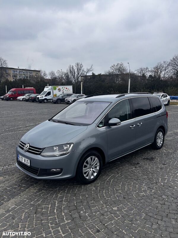 Gri Utilizat 2011 VW Sharan Comfortline Monovolum | 7.825 EUR (Puțin scump) - Imagine 1/4