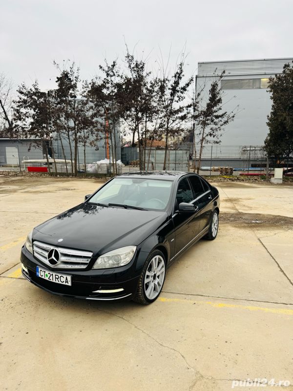 Negru Utilizat 2010 Mercedes C250 Berlinǎ | 6.800 EUR - Imagine 1/4