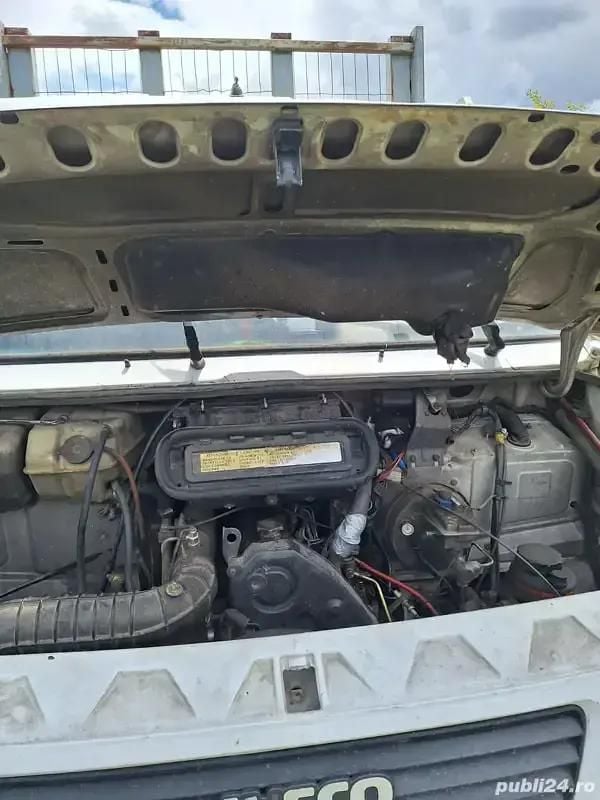 Utilizat 2001 Iveco Daily | 3.700 EUR (Super Preț) - Imagine 1/3