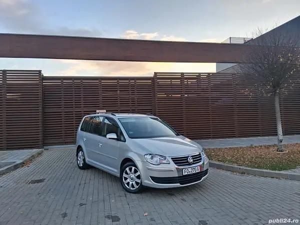 Second-hand VW Touran 140 CP (102 kW) 2009 Monovolum