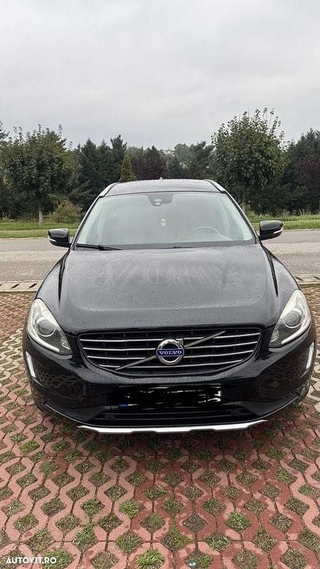 Culoarenegru Utilizat 2014 Volvo XC60 Summum SUV | 12.250 EUR (Super Preț) - Imagine 1/4