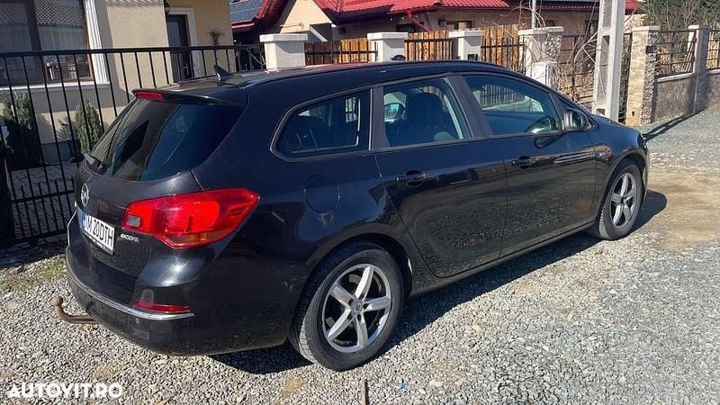 Second-hand Opel Astra 130 CP (95 kW) 2013 Culoarenegru Break