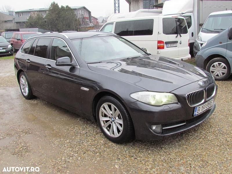 Second-hand BMW 520 163 CP (119 kW) 2012 Culoaregri Break