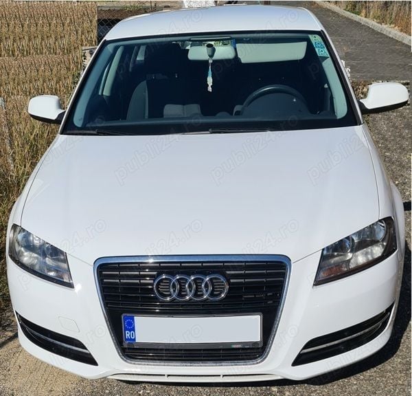 Second-hand Audi A3 Sportback 102 CP (75 kW) 2012 Alb Hatchback