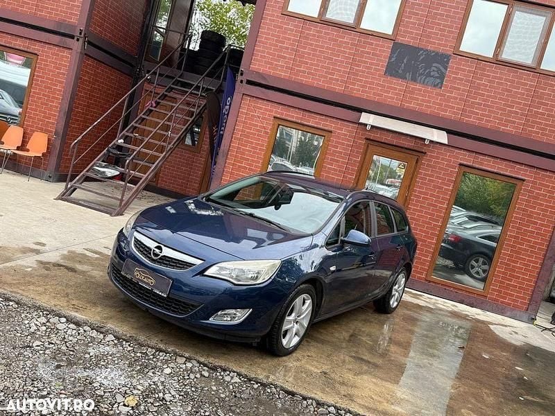 Culoarealbastru Utilizat 2011 Opel Astra Sport Break | 4.499 EUR (Preț OK) - Imagine 1/4