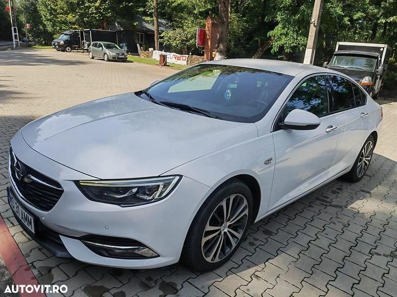 Second-hand Opel Insignia 165 CP (121 kW) 2017 Culoarealb Berlinǎ