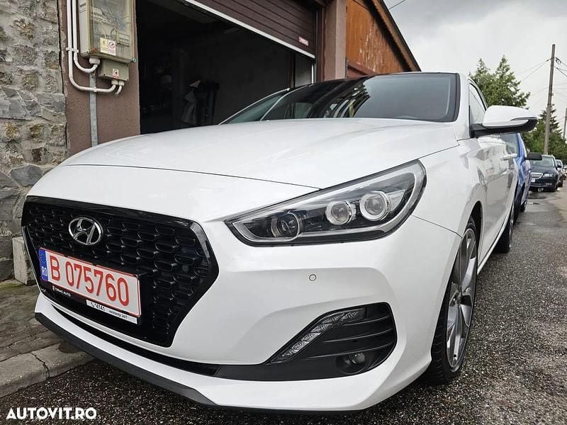 Culoarealb Utilizat 2020 Hyundai i30 Style Hatchback | 15.900 EUR (Super Preț) - Imagine 1/4