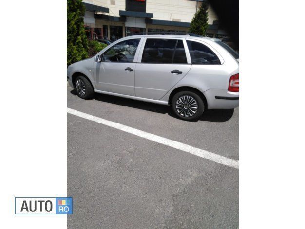 Gri Utilizat 2007 Skoda Fabia Break | 2.300 EUR (Preț OK) - Imagine 1/4