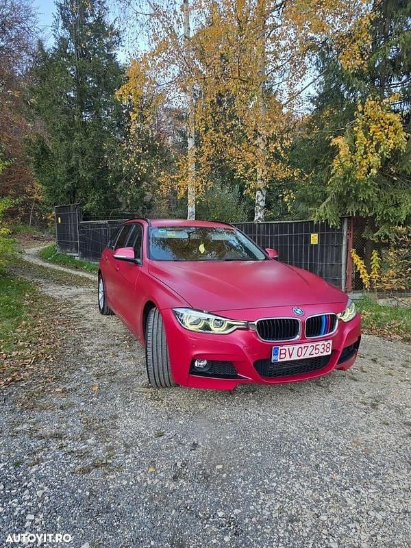 Second-hand BMW 320 190 CP (139 kW) 2016 Culoarerosu Break