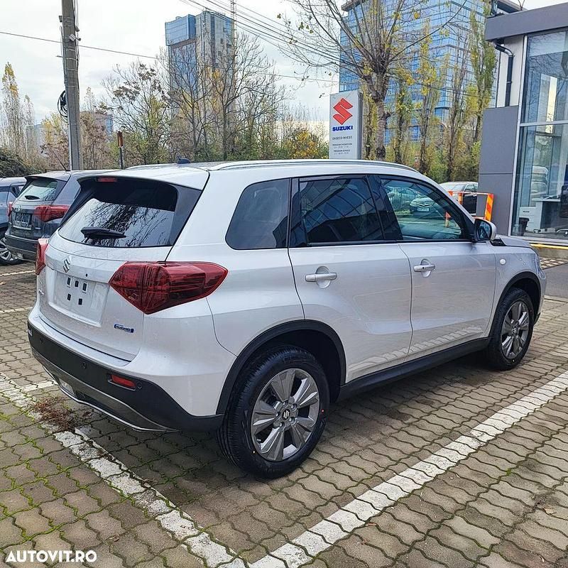 Nouă Suzuki Vitara 129 CP (94 kW) 2025 Culoareargint SUV