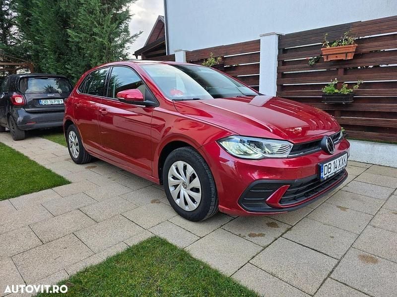 Second-hand VW Polo Life 110 CP (80 kW) 2023 Culoarerosu Hatchback