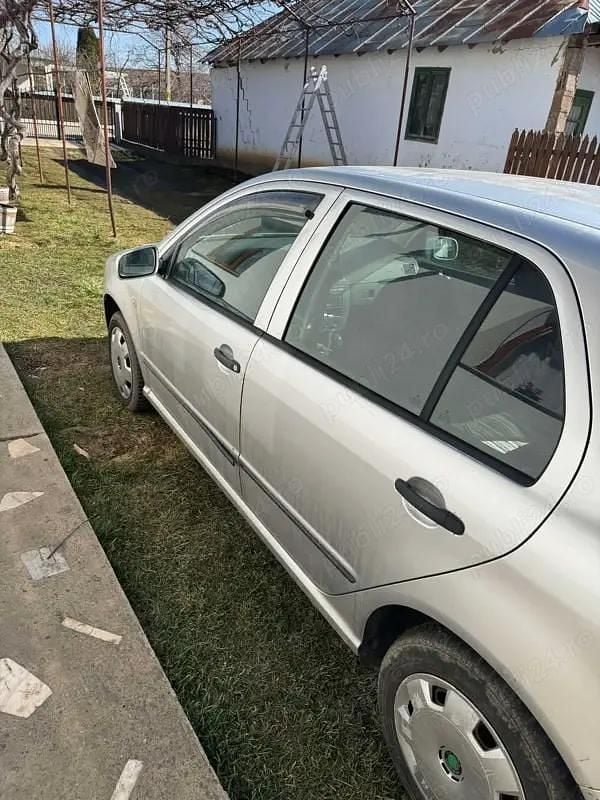 Utilizat 2003 Skoda Fabia Hatchback | 850 EUR (Preț bun) - Imagine 1/3