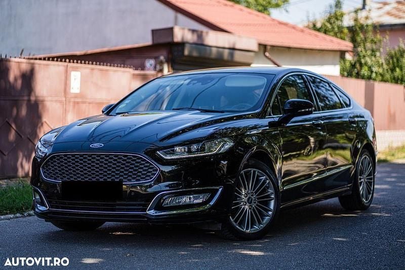Culoarenegru Utilizat 2019 Ford Mondeo Vignale Berlinǎ | 10.950 EUR (Preț OK) - Imagine 1/4