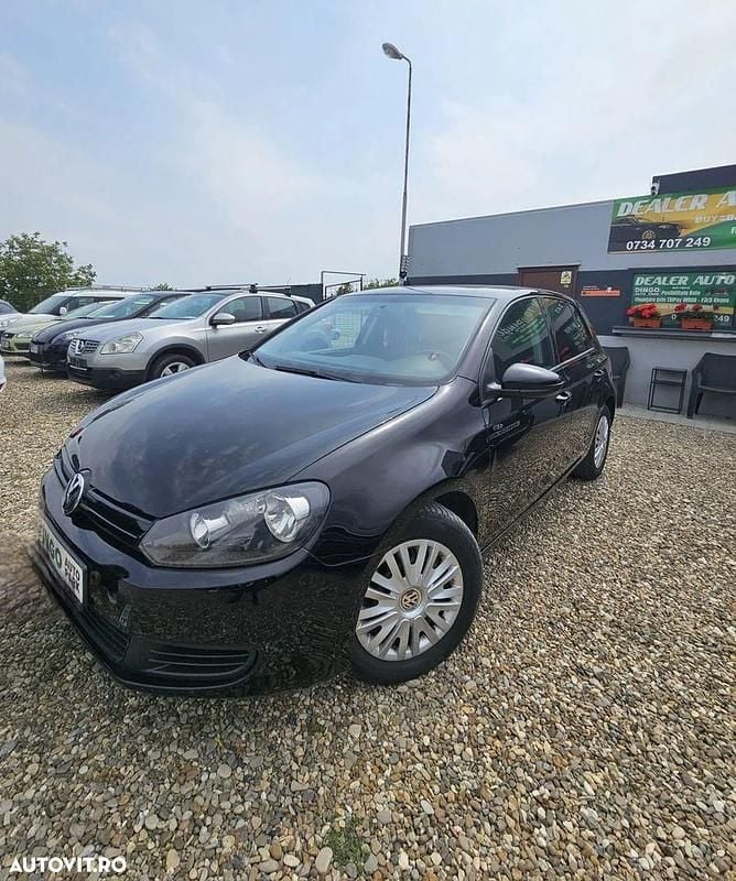 Culoarenegru Utilizat 2010 VW Golf VI Hatchback | 5.390 EUR (Preț OK) - Imagine 1/4