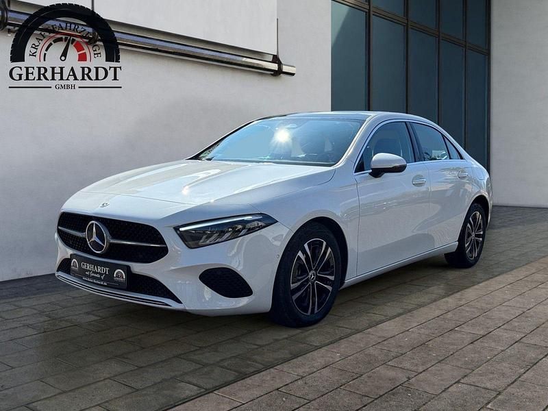 Second-hand 2024 Mercedes A180 AMG line | 35.613 EUR (Scump) - Imagine 1/1