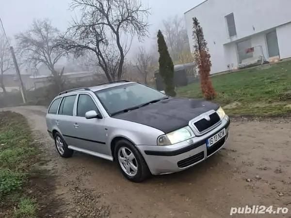 Second-hand 2005 Skoda Octavia Monovolum | 2.000 EUR (Preț bun) - Imagine 1/4