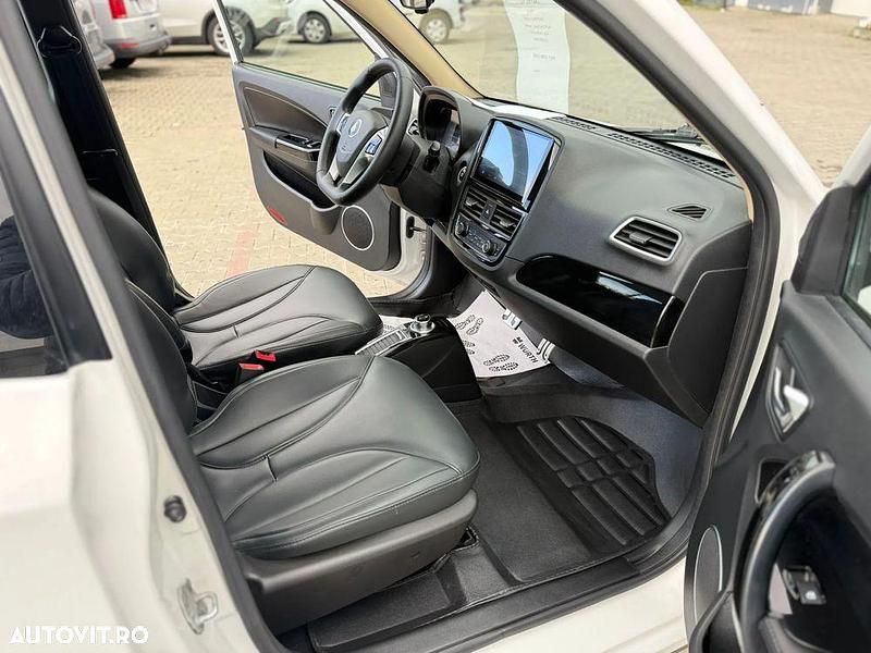 Second-hand Elaris Pio 36 kW (49 CP) 2022 Culoarealb Hatchback