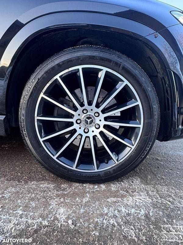Second-hand Mercedes GLE300 AMG line 245 CP (180 kW) 2020 Culoarenegru SUV