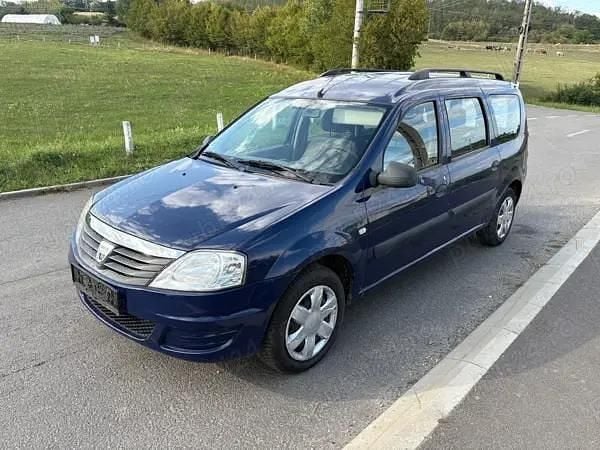 Albastru Utilizat 2009 Dacia Logan MCV Break | 1.999 EUR (Preț OK) - Imagine 1/4