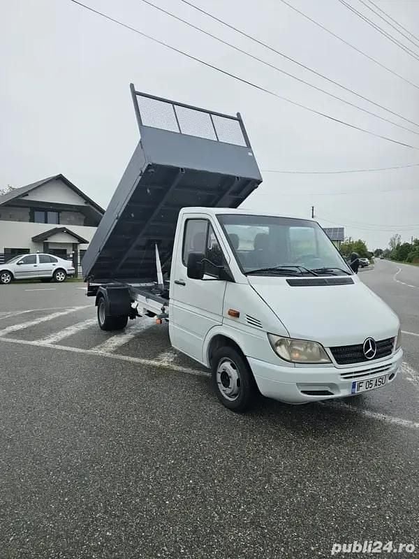 Second-hand Mercedes Sprinter 130 CP (95 kW) 2002 Van