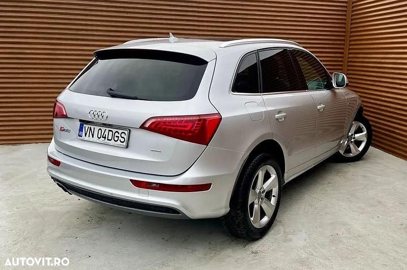 Second-hand Audi Q5 Premium 170 CP (125 kW) 2011 Culoareargint SUV