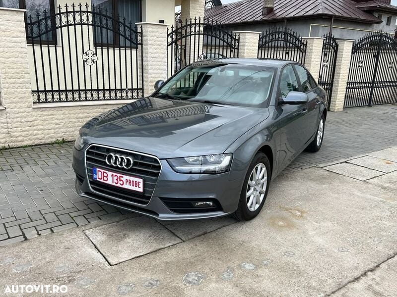 Gri Utilizat 2012 Audi A4 Berlinǎ | 9.650 EUR (Preț OK) - Imagine 1/4