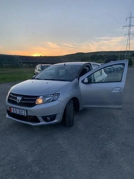 Argintiu Utilizat 2013 Dacia Sandero Hatchback | 4.250 EUR (Preț OK) - Imagine 1/4