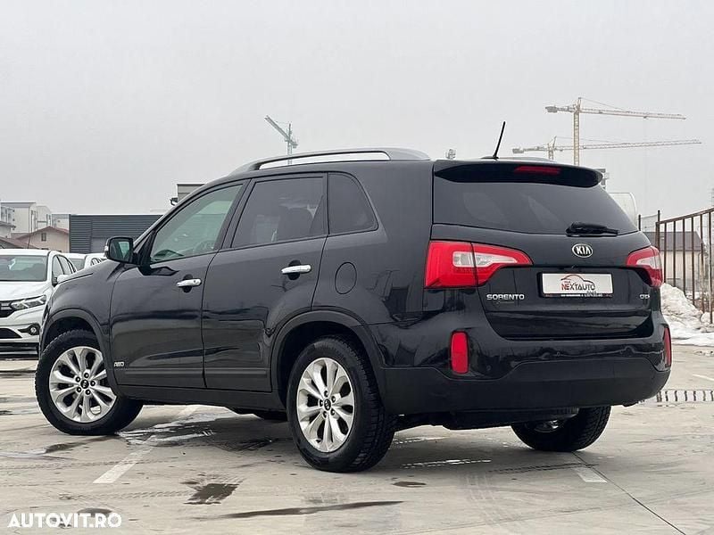 Second-hand Kia Sorento Classic 197 CP (144 kW) 2013 Culoarenegru SUV