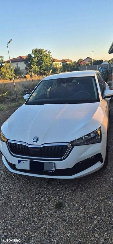 Culoarealb Utilizat 2022 Skoda Scala Ambition Hatchback | 16.500 EUR (Puțin scump) - Imagine 1/4