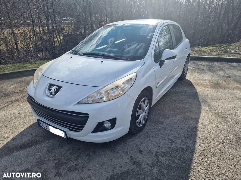 Second-hand Peugeot 207 Active 90 CP (66 kW) 2010 Culoarealb Hatchback