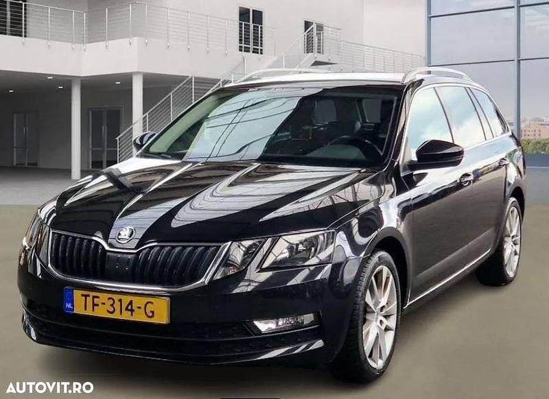 Culoarenegru Utilizat 2018 Skoda Octavia Ambition Break | 8.990 EUR (Preț bun) - Imagine 1/4