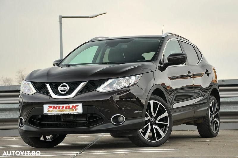 Second-hand Nissan Qashqai Tekna 115 CP (84 kW) 2016 Culoarenegru SUV