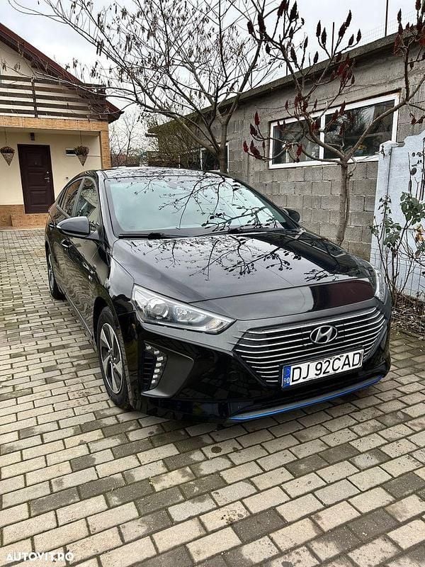 Second-hand Hyundai Ioniq Premium 141 CP (103 kW) 2019 Negru Hatchback