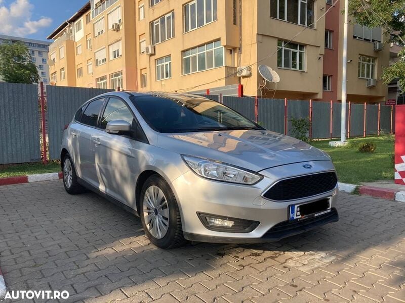 Gri Utilizat 2016 Ford Focus Titanium Hatchback | 7.300 EUR (Preț OK) - Imagine 1/4