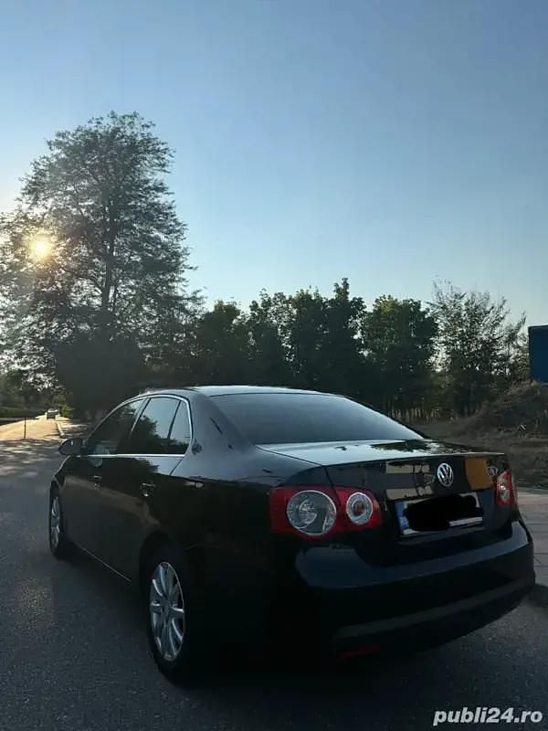 Utilizat 2006 VW Jetta Berlinǎ | 2.299 EUR - Imagine 1/4