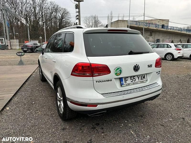Second-hand VW Touareg 204 CP (150 kW) 2016 Alb SUV