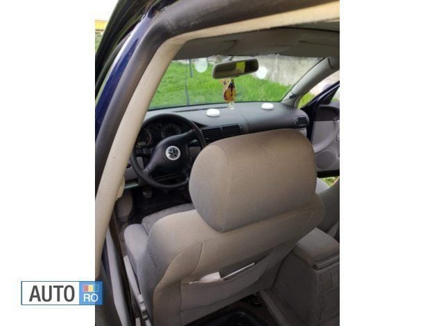 Second-hand VW Passat 131 CP (96 kW) 2001 Albastru Break