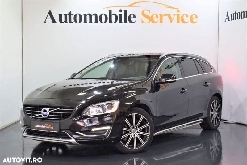 Negru Utilizat 2013 Volvo V60 Summum Break | 11.990 EUR (Preț OK) - Imagine 1/4