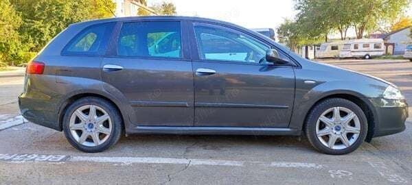 Utilizat 2005 Fiat Croma Hatchback | 1.999 EUR - Imagine 1/4